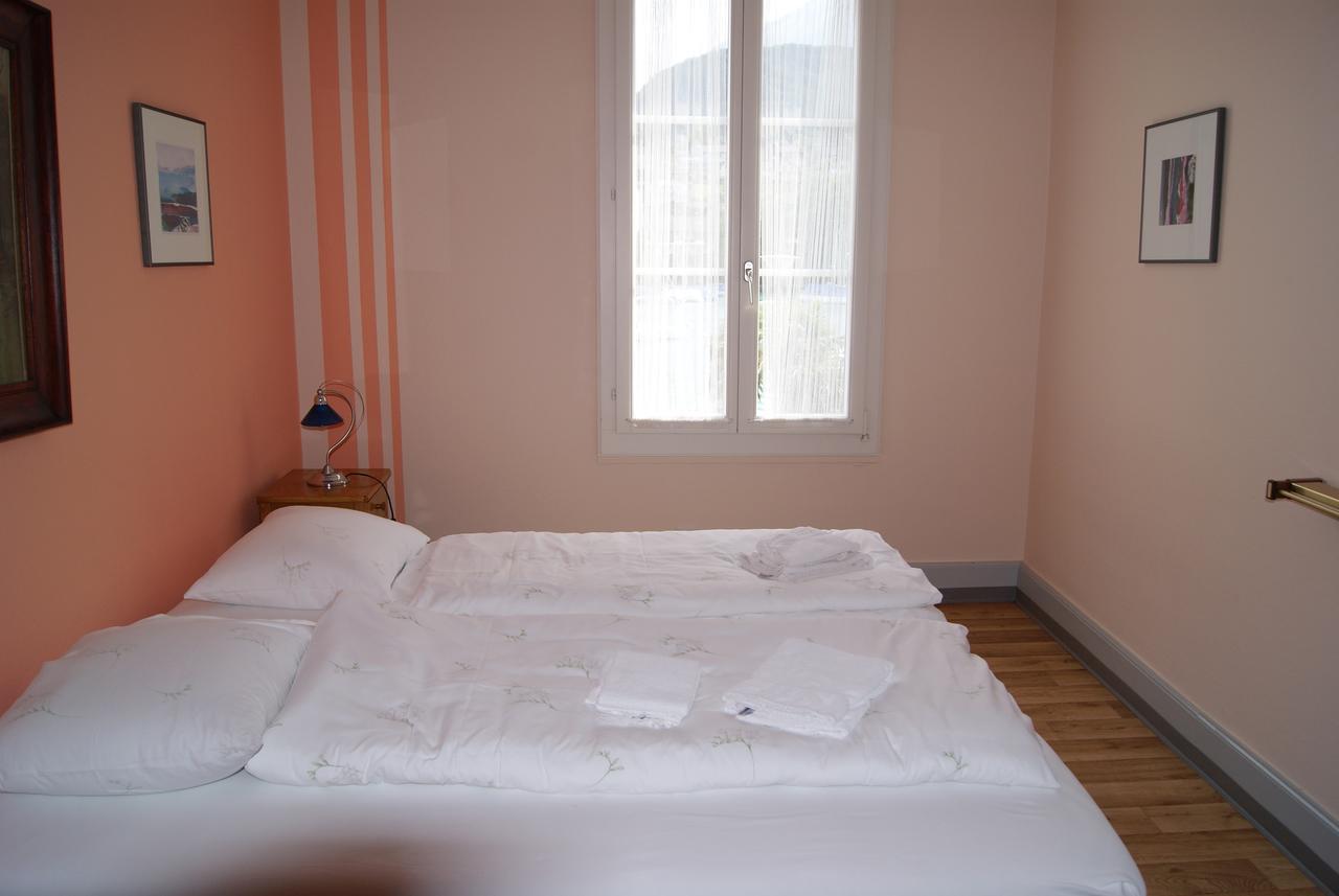 Hotel Schlosspintli Spiez Esterno foto