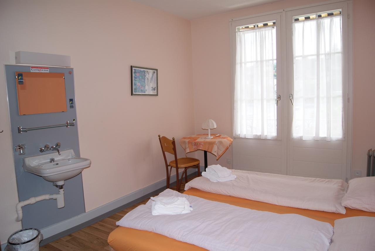 Hotel Schlosspintli Spiez Esterno foto