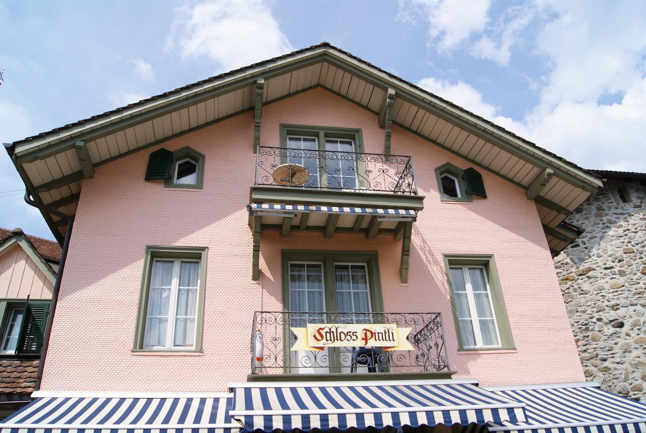 Hotel Schlosspintli Spiez Esterno foto