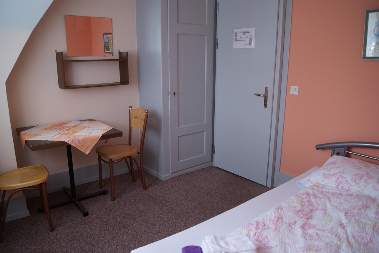 Hotel Schlosspintli Spiez Esterno foto