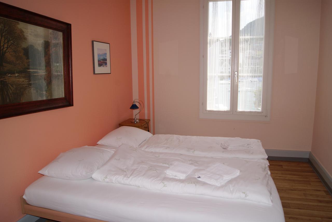 Hotel Schlosspintli Spiez Esterno foto
